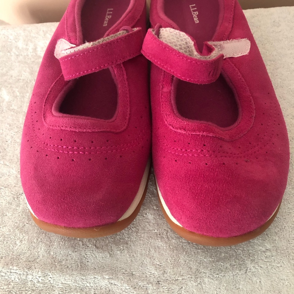 NWOT L.L. Bean Womens' Suede Mary Jane Shoes in Bright Pink